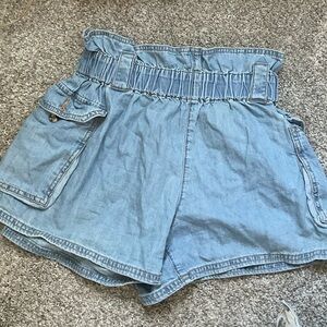 Flowy denim shorts
